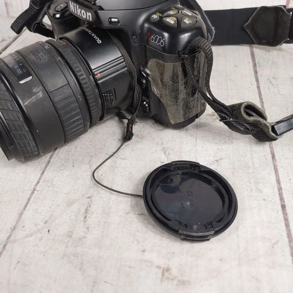 UNTESTED - Nikon N6006 AF Film Camera w/ Lens and Flash - PARTS OR REPAIR